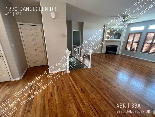 Building Photo - 4220 Danceglen Dr