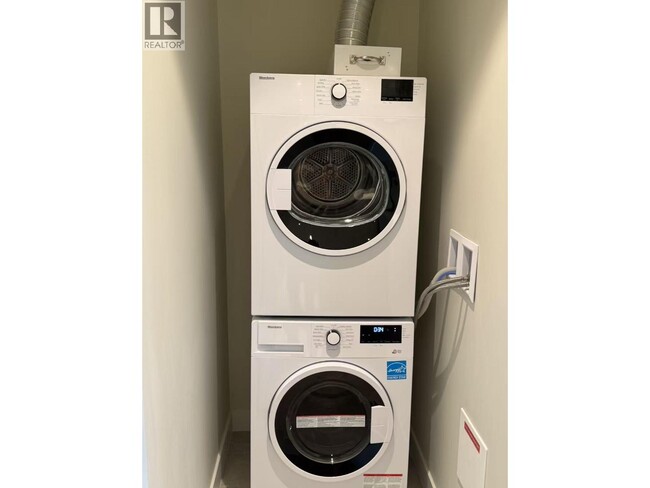 Building Photo - 6138 Birney Ave