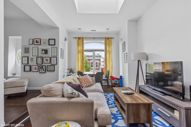 Foto del edificio - 2042 W Crystal St