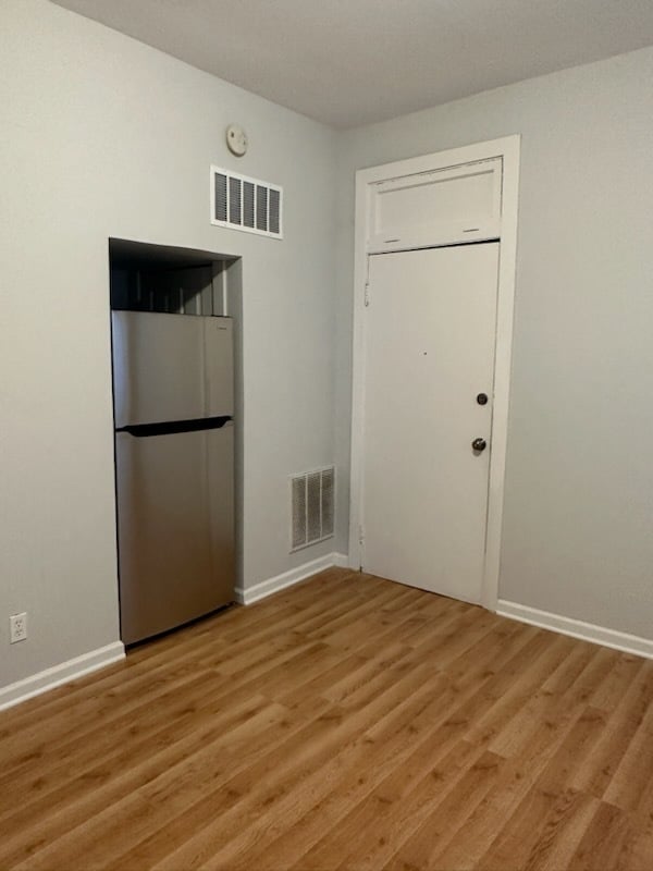 Building Photo - 1424 N Maplewood Ave