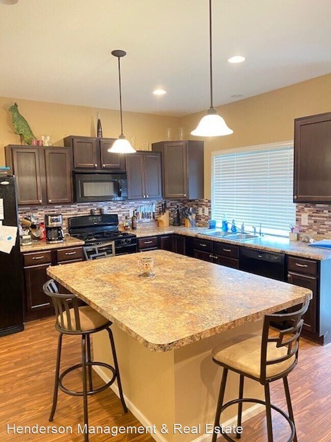 Foto del edificio - 3 br, 4 bath House - 5236 Ravenswood Ln.