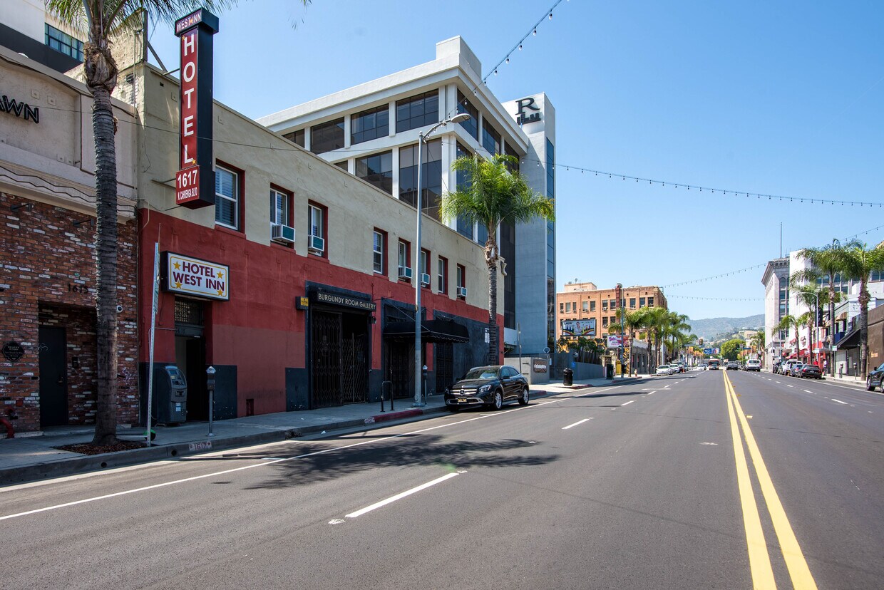 Primary Photo - 1617 N Cahuenga Blvd