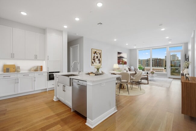 Building Photo - 3 Somerset Ln