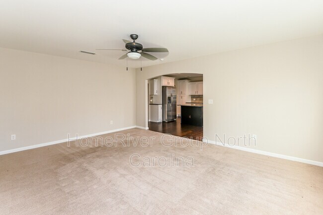 Building Photo - 10008 Portaferry Dr