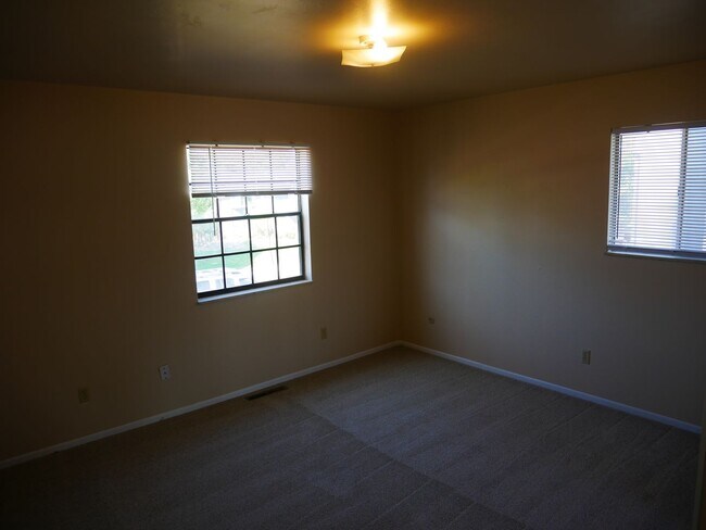 Foto del edificio - 6615 Brook Park Dr