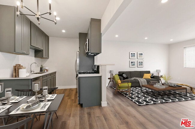 Building Photo - 2401 S Sycamore Ave