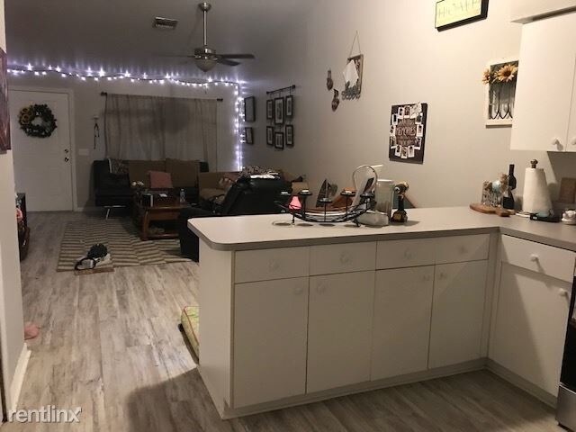 Foto del edificio - 9062 Frank Rd