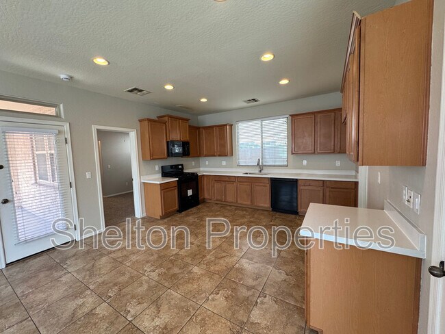 Foto del edificio - 21060 W Elm Way Ct