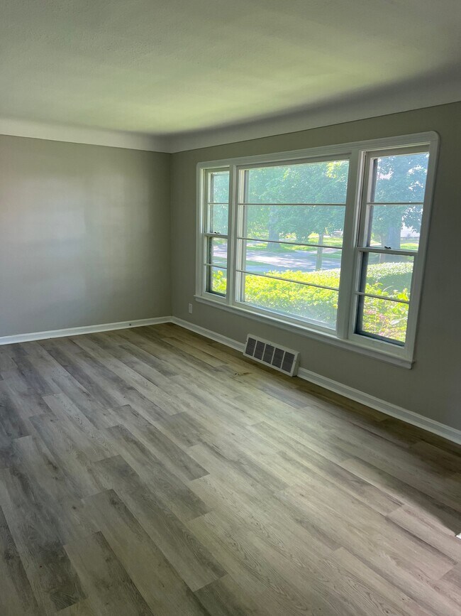 Foto del edificio - 17408 Invermere Ave