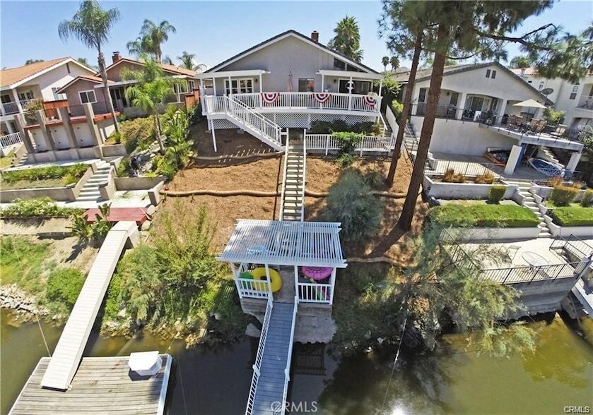 Foto del edificio - 30221 Channel Way Dr