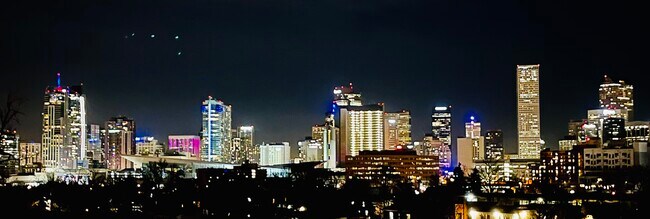 Foto del edificio - 1200 W 11th Ave