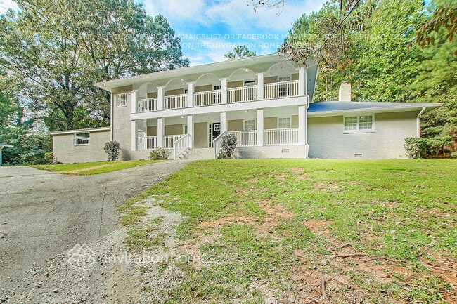 Building Photo - 5850 Whispering Pines Cir SW