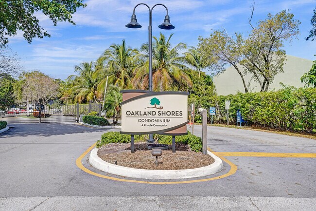 Foto del edificio - 3109 Oakland Shores Dr