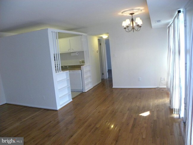 Building Photo - 4333 Americana Dr