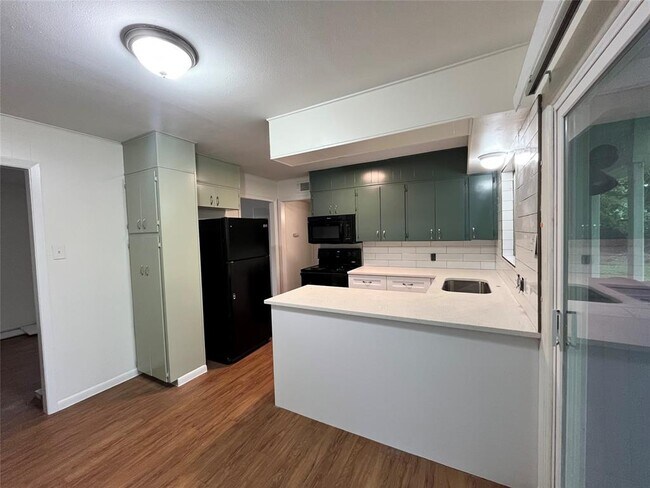 Foto del edificio - 1400 Fairground St