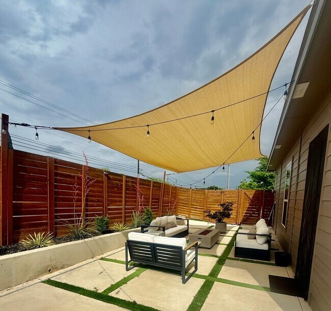 Foto del edificio - 3889 Sam Cir