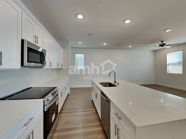 Building Photo - 6441 Aspen Mountain Ave