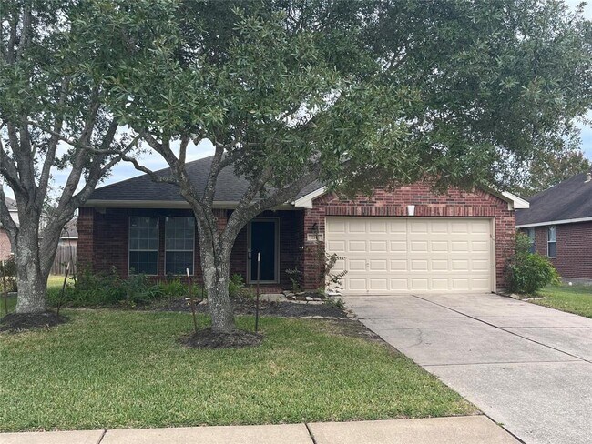 Foto del edificio - 2110 Goldfinch Ln