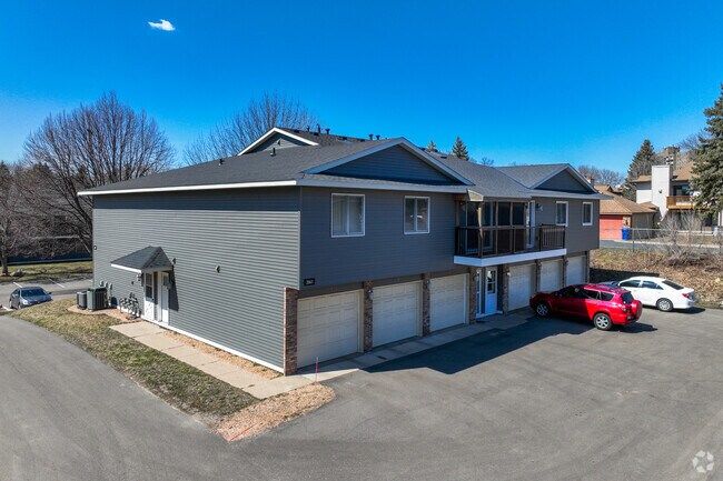 Building Photo - 2063 N Park Dr