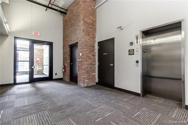 Building Photo - 444 W Willis St