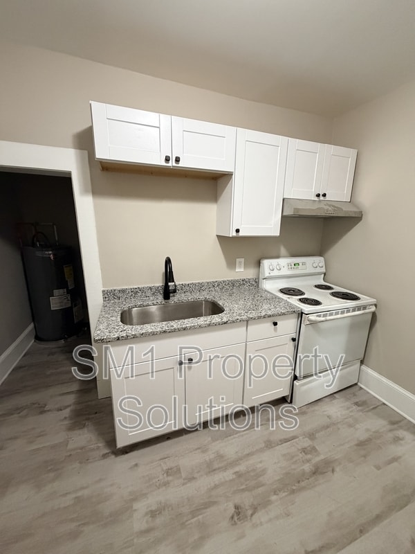 Building Photo - 713 Martin Luther King Jr Dr