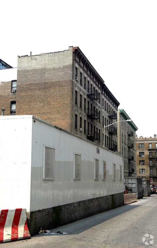 Foto del edificio - 604 W 191st St