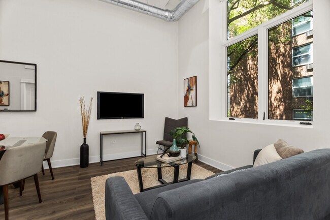 Foto del edificio - 1453 Maple Ave
