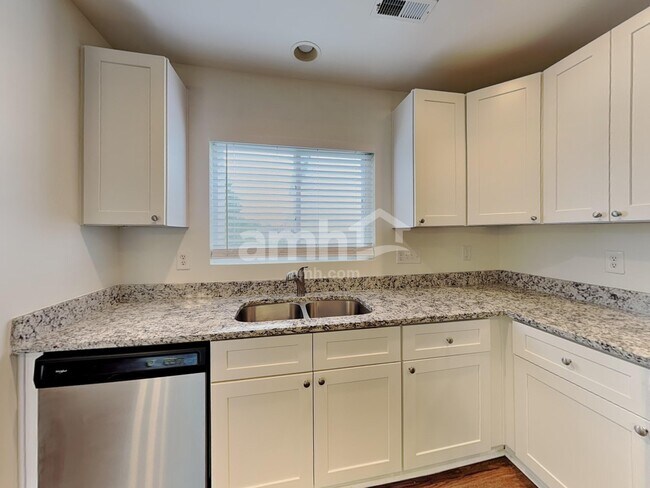 Foto del edificio - 1129 Rutledge Landing Dr