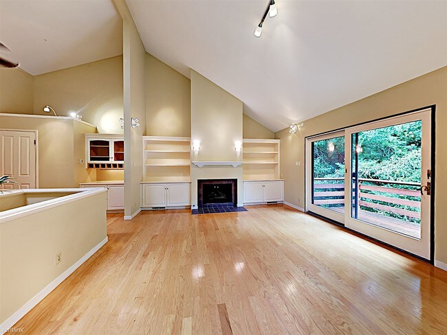 Building Photo - 4530 Clarewood Dr