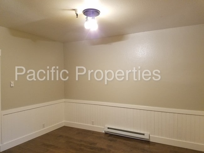 Building Photo - 300 Santa Rosa Ave