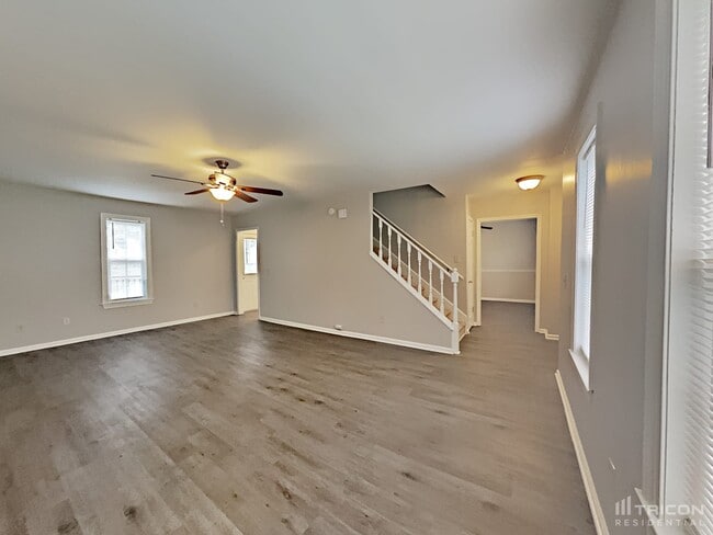 Building Photo - 120 Kenton Dr