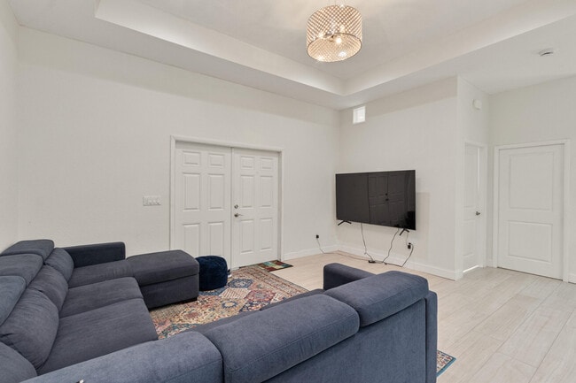 Foto del edificio - 6934 Grapeview Blvd