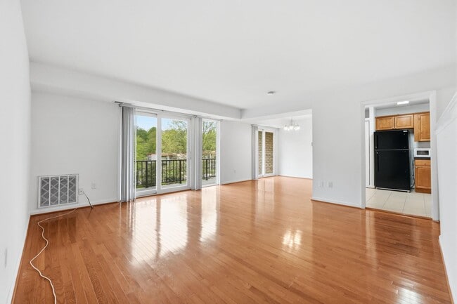 Foto del edificio - 5578 Burnside Dr