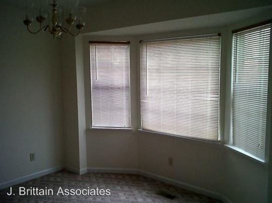 Building Photo - 2 br, 2.5 bath House - 5825 Woodgate Circle