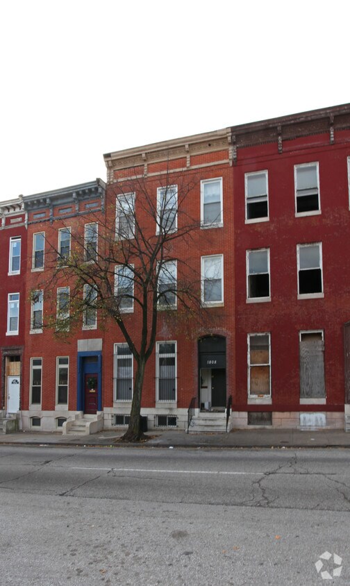 Foto del edificio - 1808 Mcculloh St