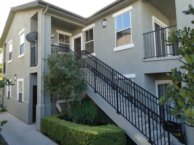 Building Photo - COMING SOON! Bordeaux 2 Bedroom Condo for ...