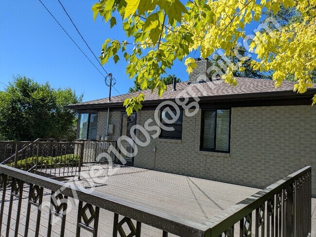 Foto del edificio - 2570 E 2100 S