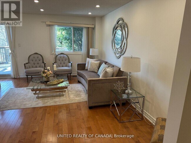 Photo du bâtiment - 102 Baywood Ct