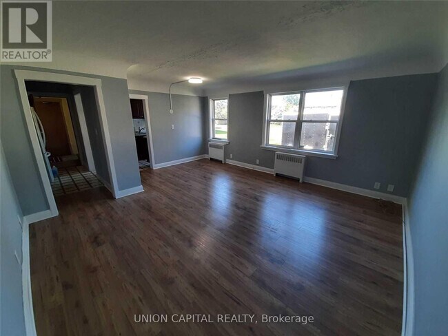 Photo du bâtiment - 32 Lasalle Ct