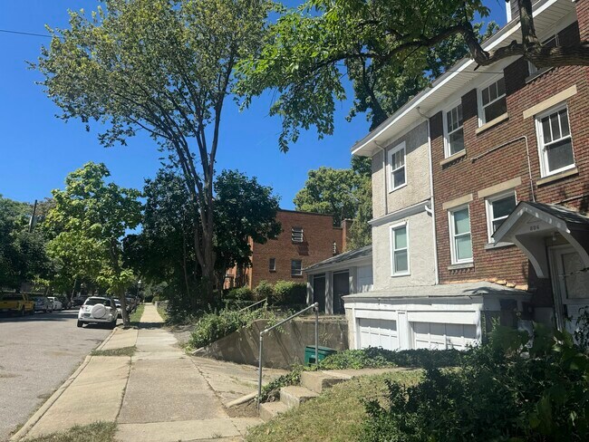 Foto del edificio - 3431 Telford St