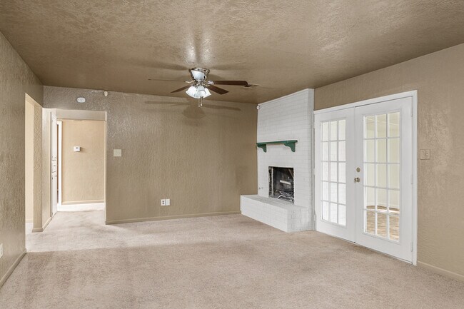 Foto del edificio - 4708 NW Cheryl Blvd