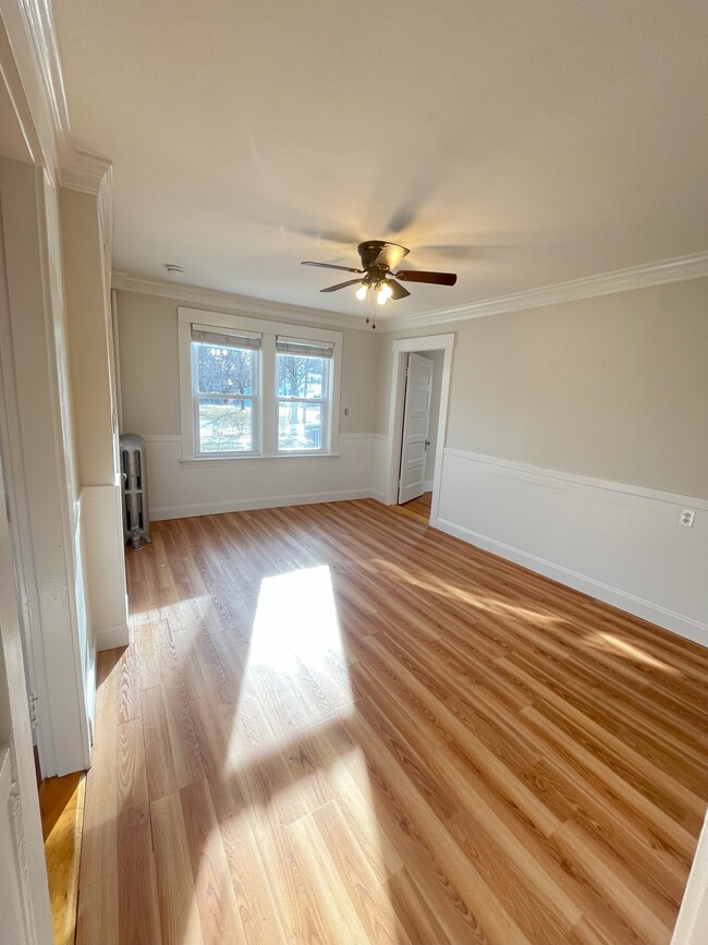 Dining Room - 14 Schley St