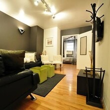 Building Photo - 212 E 12th St