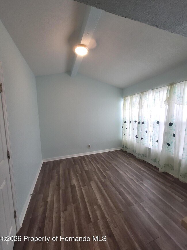 Foto del edificio - 513 Hollyhock Ln