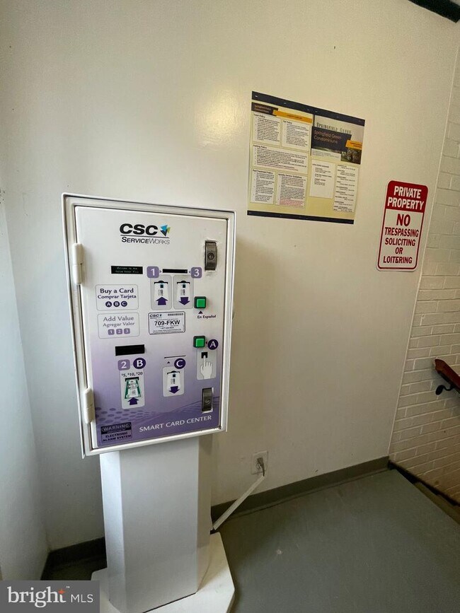 Foto del edificio - 7094 Spring Garden Dr