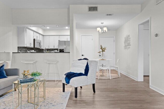 Building Photo - 1501 Barton Springs Rd