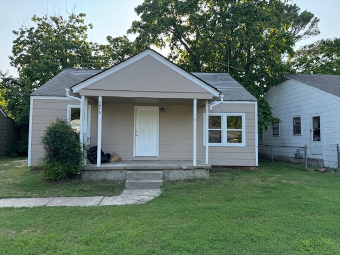 Foto principal - 1615 S Oak Ave