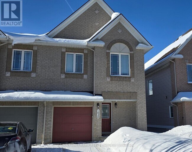 Building Photo - 1620 Henri Lauzon St