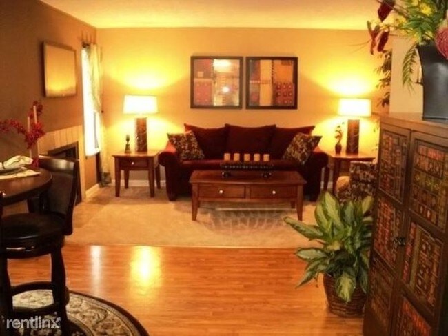 Foto del edificio - 3475 Pleasant Brook Village Ln