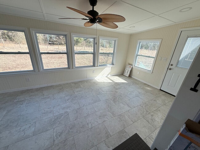 Foto del edificio - 85 Buttercup Dr